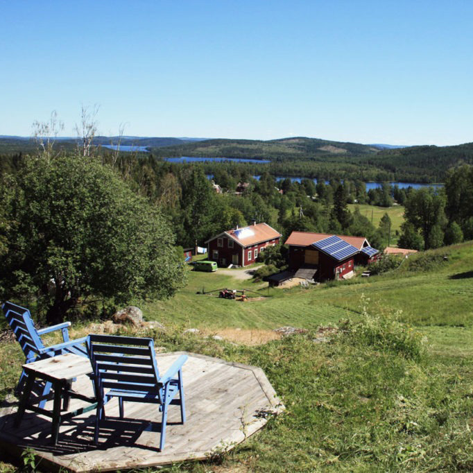 Fantastisk utsikt över Bakgården i Revsund